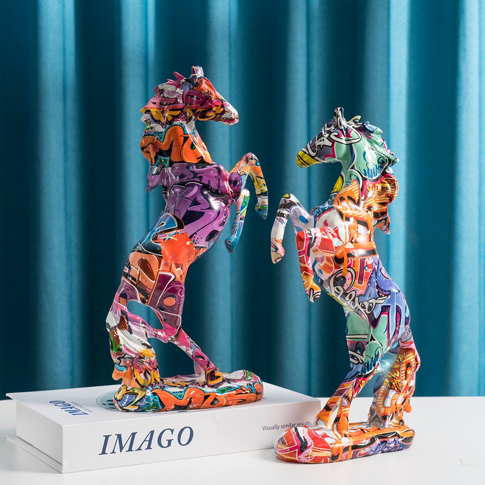 Horse statue graffiti, popular - đánh giá và giá Resin Art Decoration Items