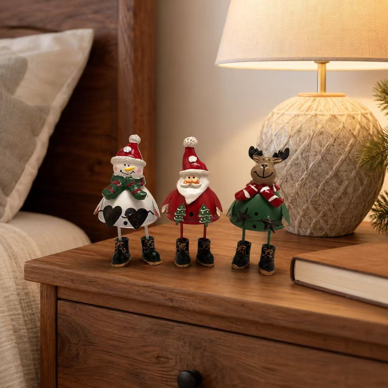 3-Piece Set of Christmas Iron  - đánh giá và giá Resin Art Dining Table