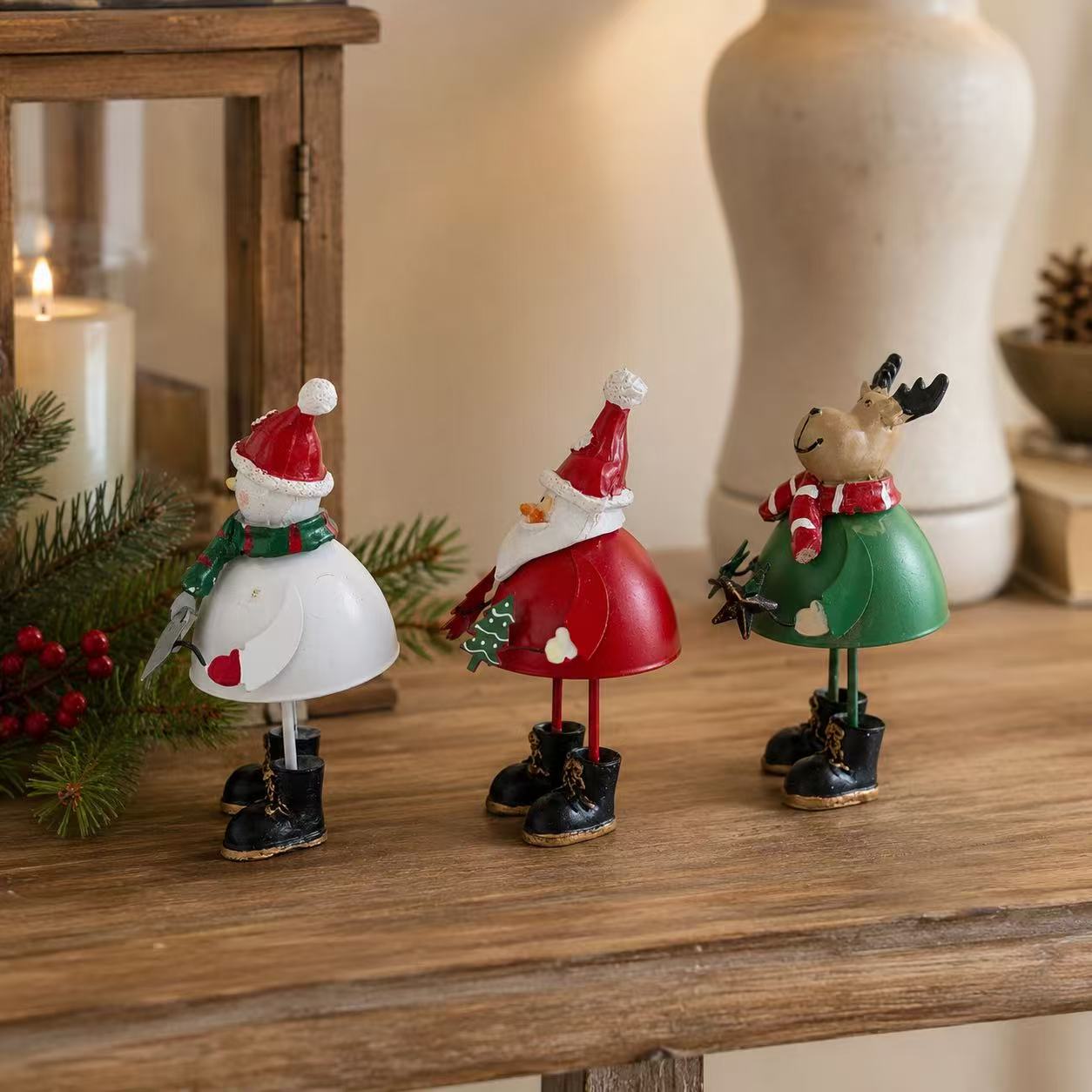 3-Piece Set of Christmas Iron  - đánh giá và giá Resin Art Dining Table
